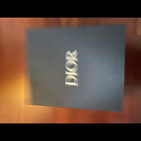 Dior B23 High Top Sneakers - Picture 2 of 6